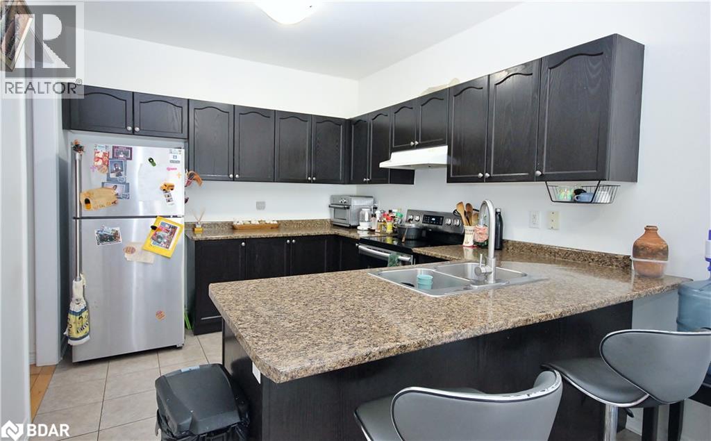 Photo 5 of 2164 Dawson Crescent, Innisfil ON