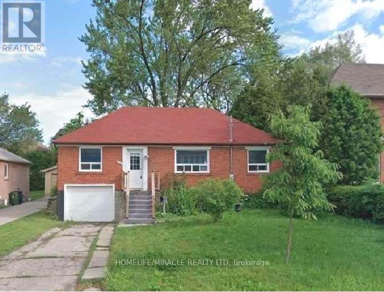 Photo 2 of 106 Johnston Avenue, Toronto ON