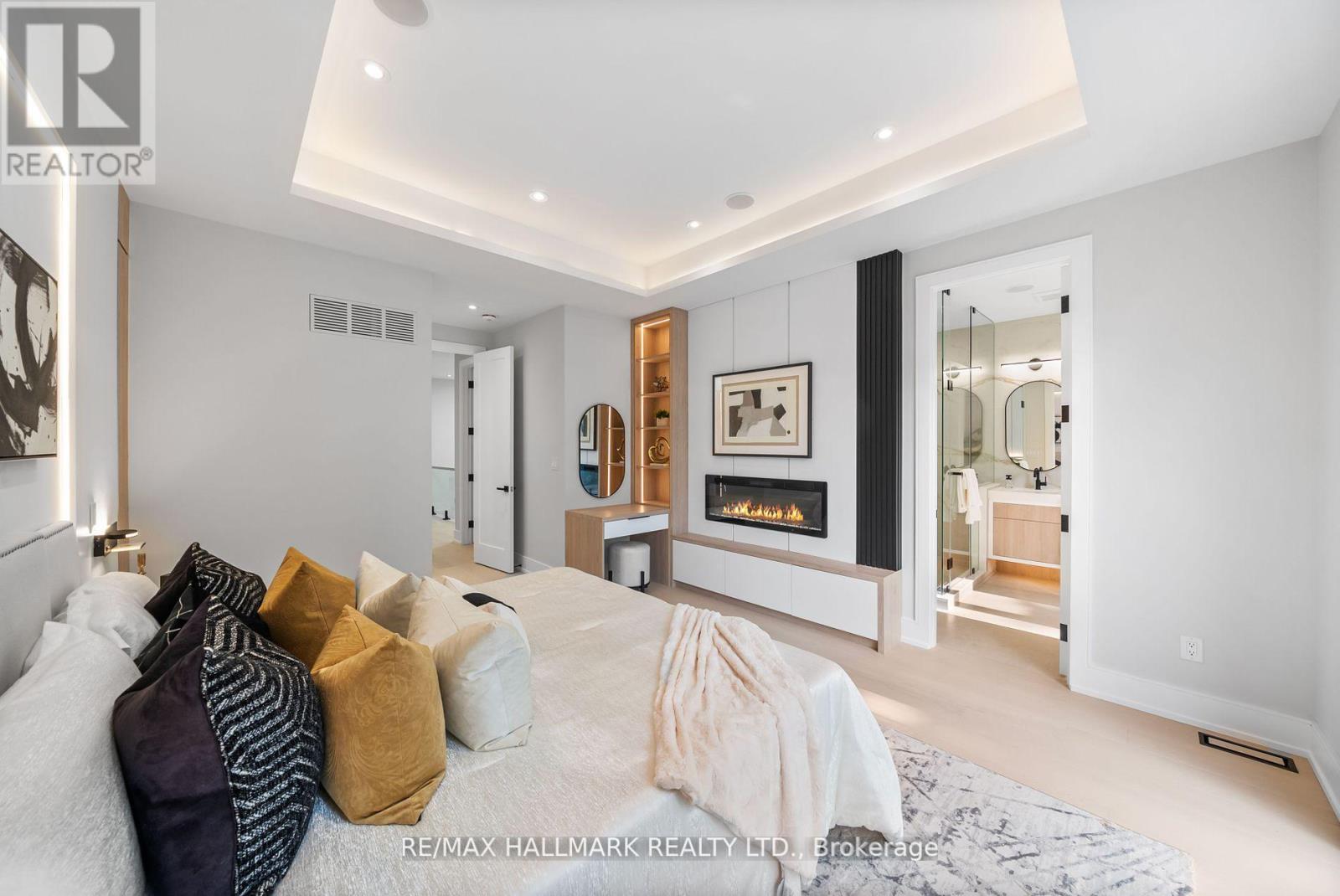 Photo 22 of 112 Randolph Road, Toronto ON
