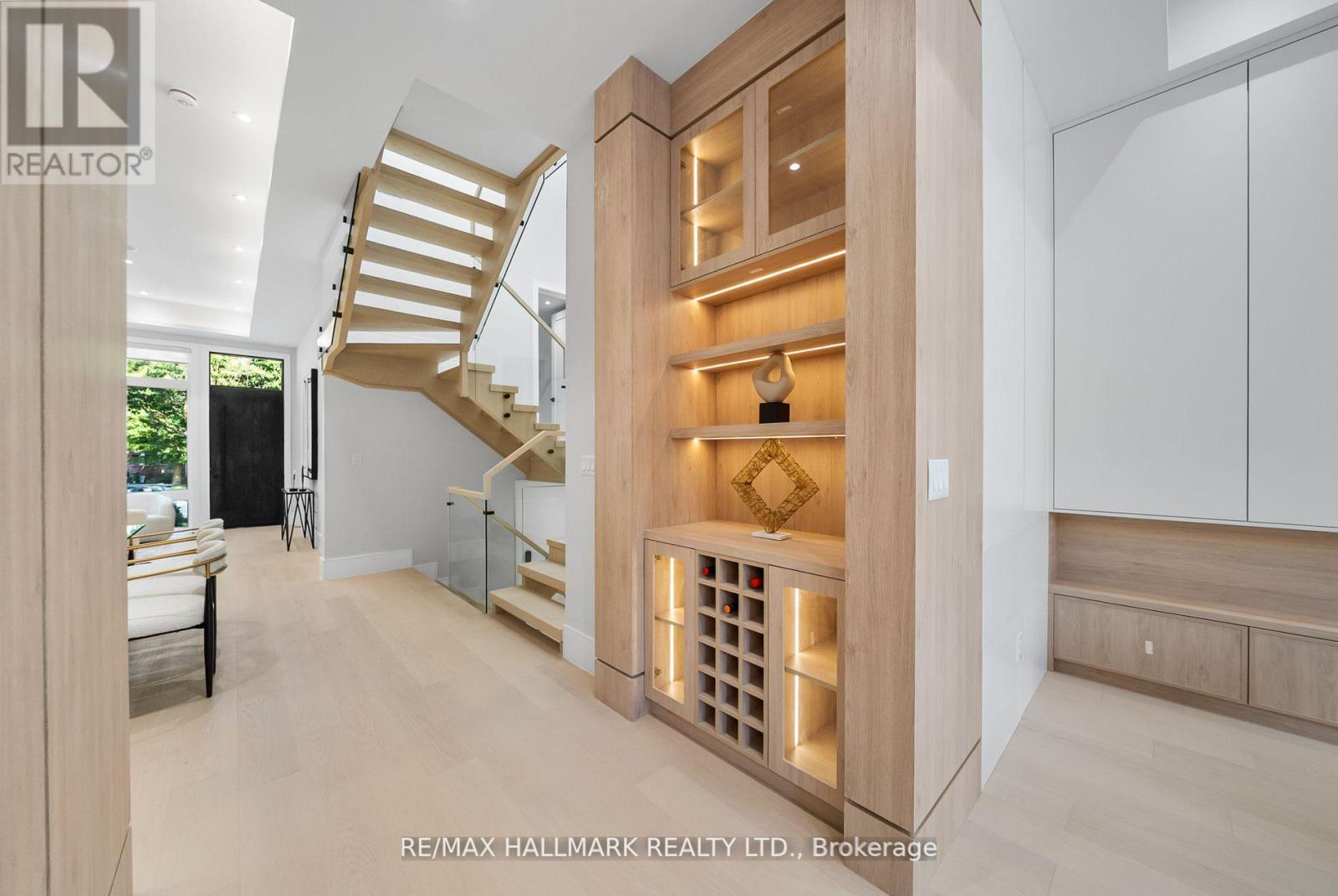 Photo 17 of 112 Randolph Road, Toronto ON