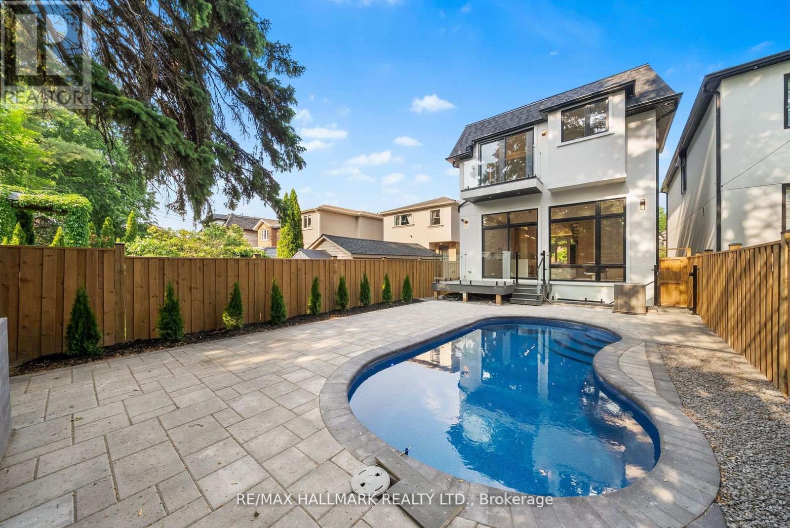Photo 43 of 112 Randolph Road, Toronto ON