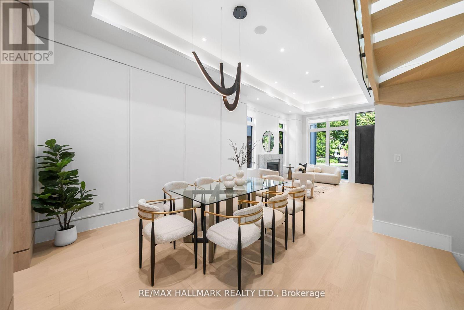 Photo 7 of 112 Randolph Road, Toronto ON