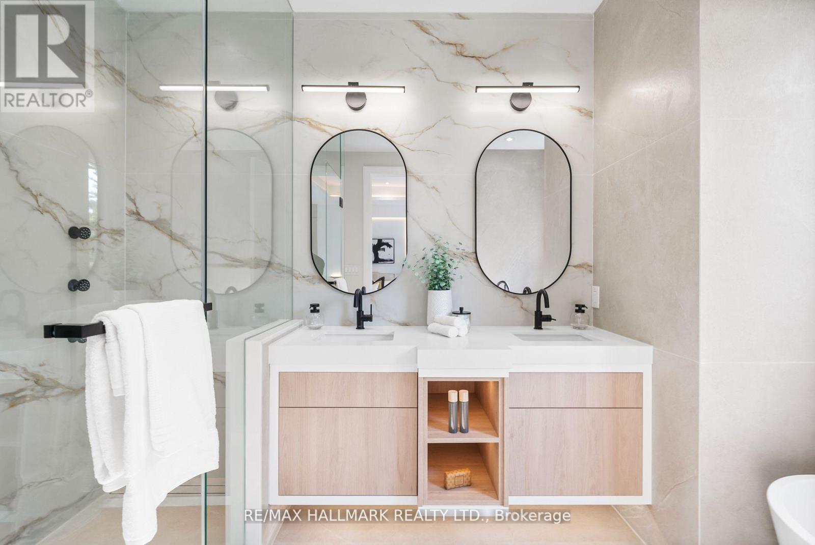 Photo 25 of 112 Randolph Road, Toronto ON