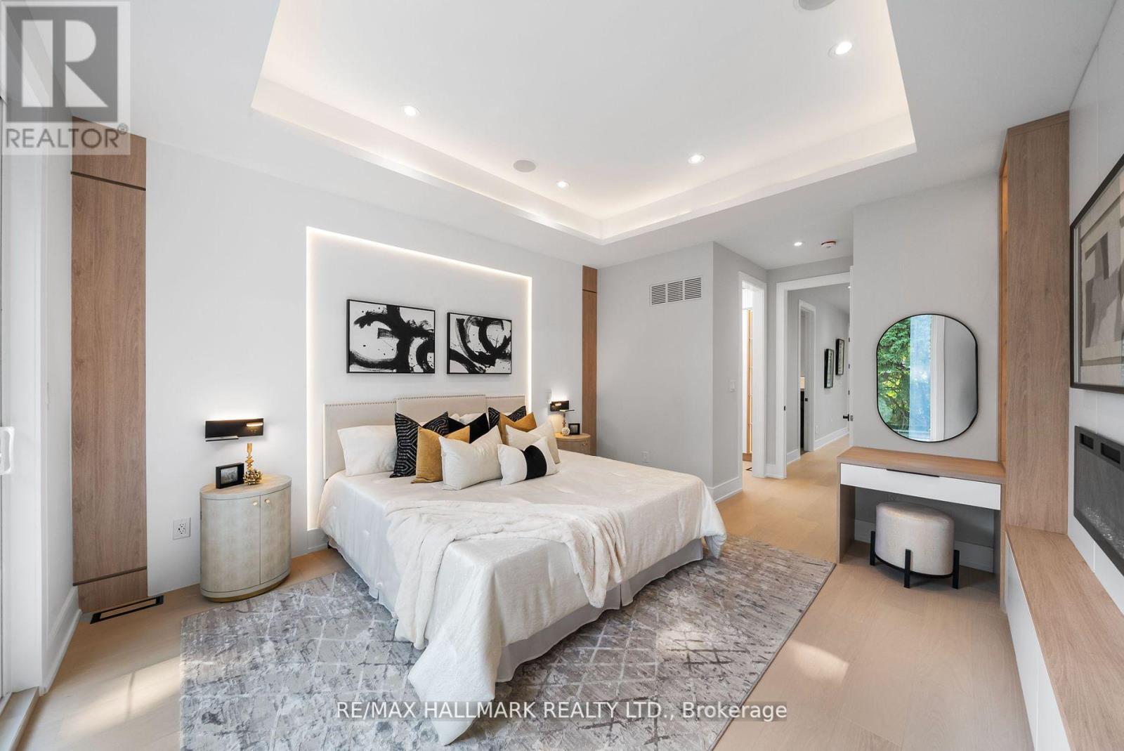 Photo 21 of 112 Randolph Road, Toronto ON