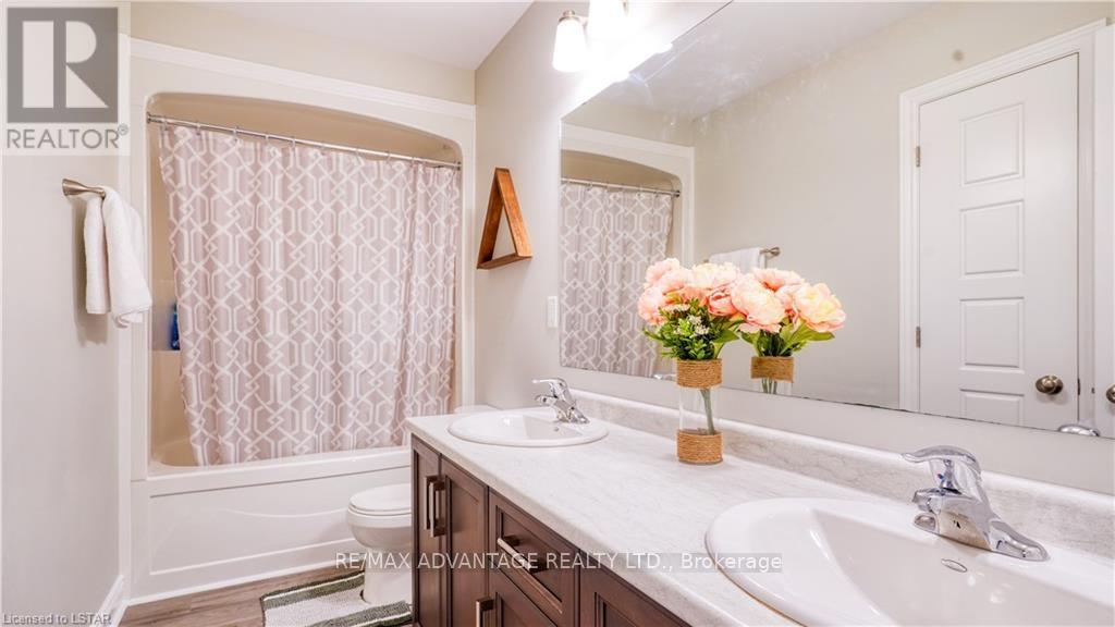 Photo 9 of 47 Ashberry Place, St Thomas ON