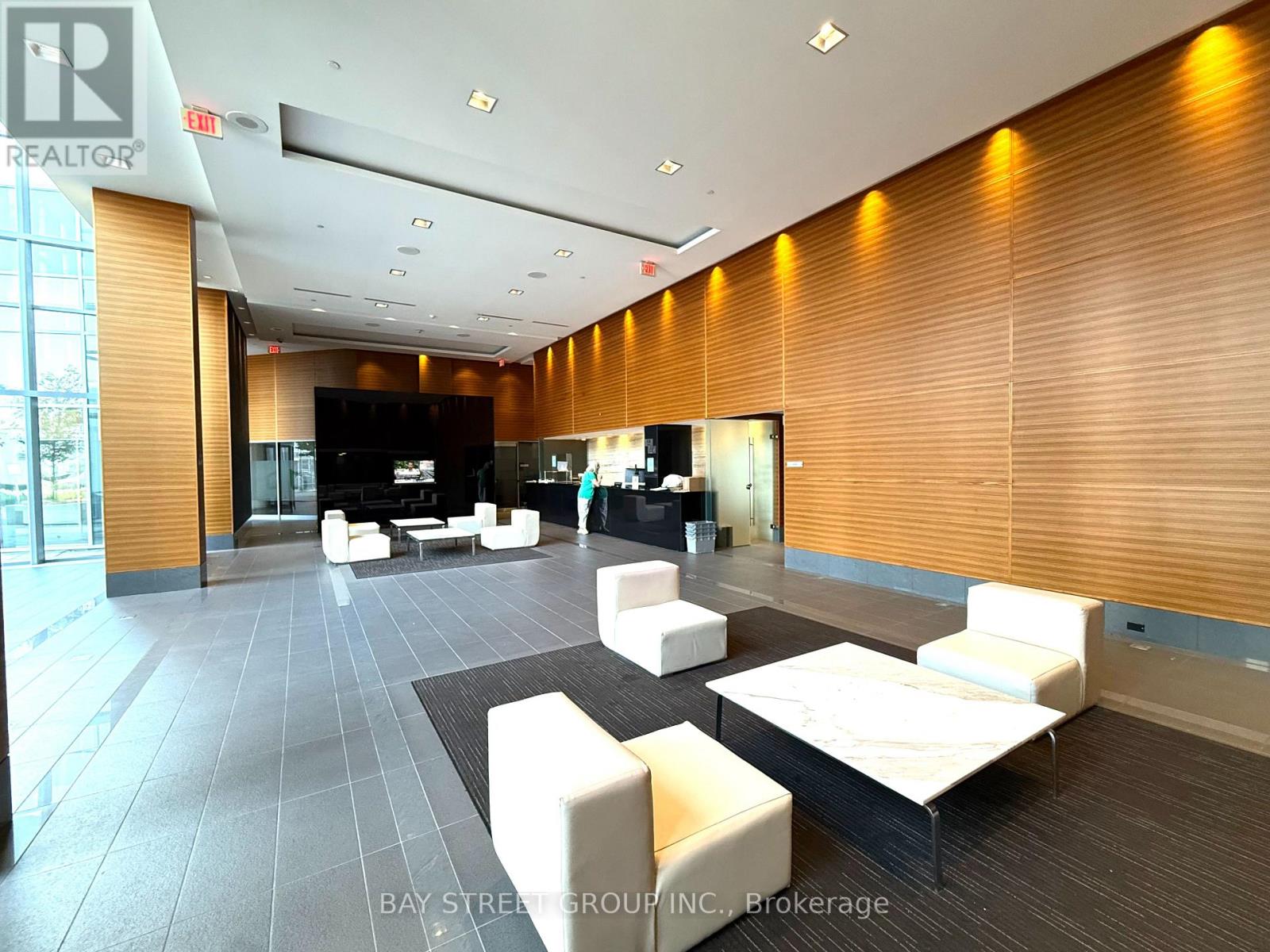 Photo 3 of 2325 135 Village Green Sq, Toronto ON