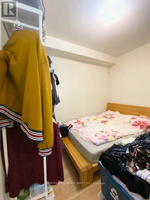 Photo 27 of 81 Beckett Avenue, Markham ON