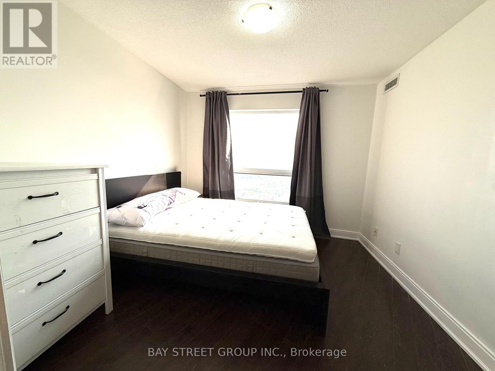 Photo 9 of 2325 135 Village Green Sq, Toronto ON