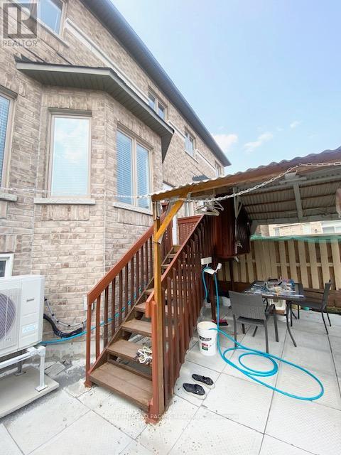 Photo 28 of 81 Beckett Avenue, Markham ON