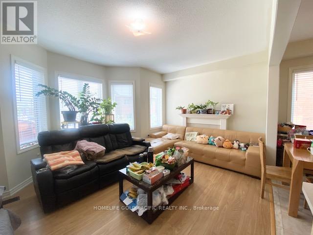 Photo 7 of 81 Beckett Avenue, Markham ON
