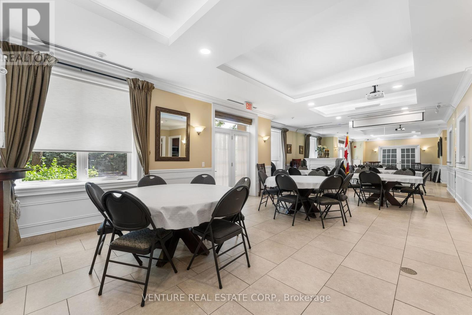Photo 21 of 302 9519 Keele Street, Vaughan ON
