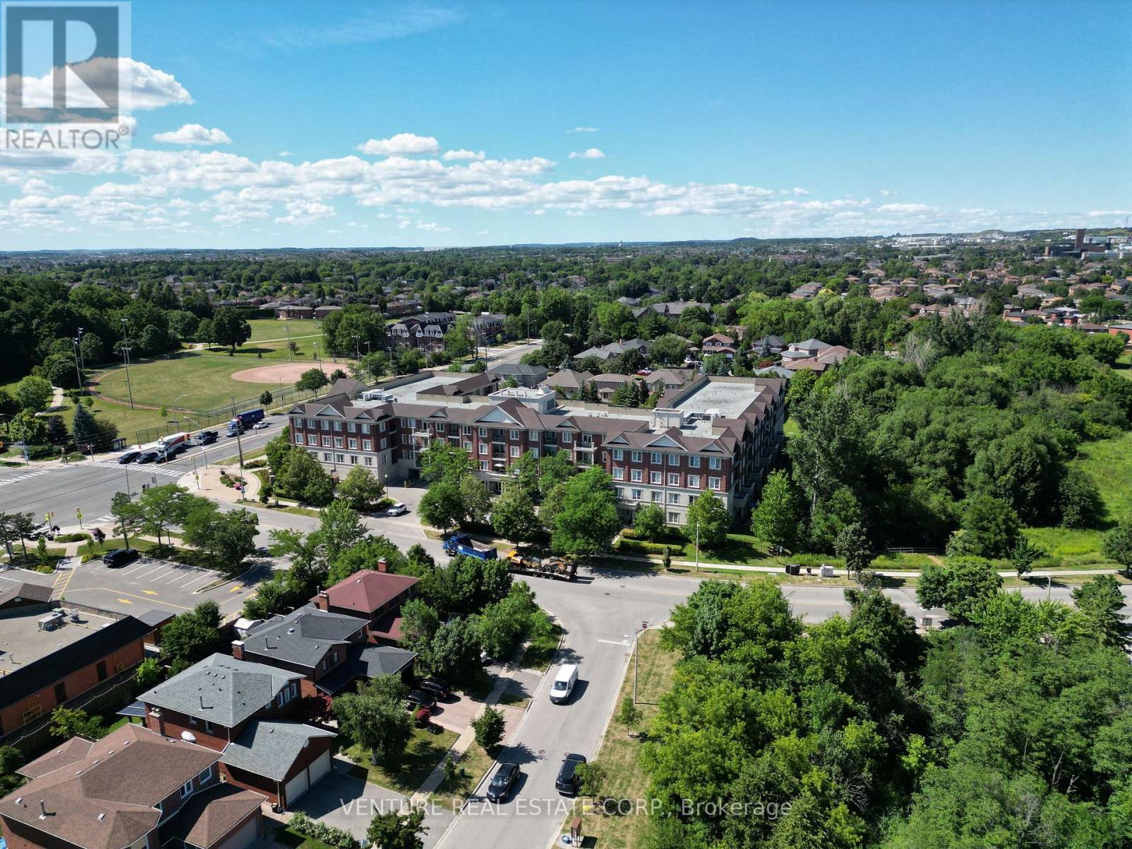 Photo 26 of 302 9519 Keele Street, Vaughan ON