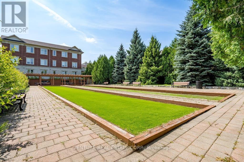 Photo 29 of 302 9519 Keele Street, Vaughan ON