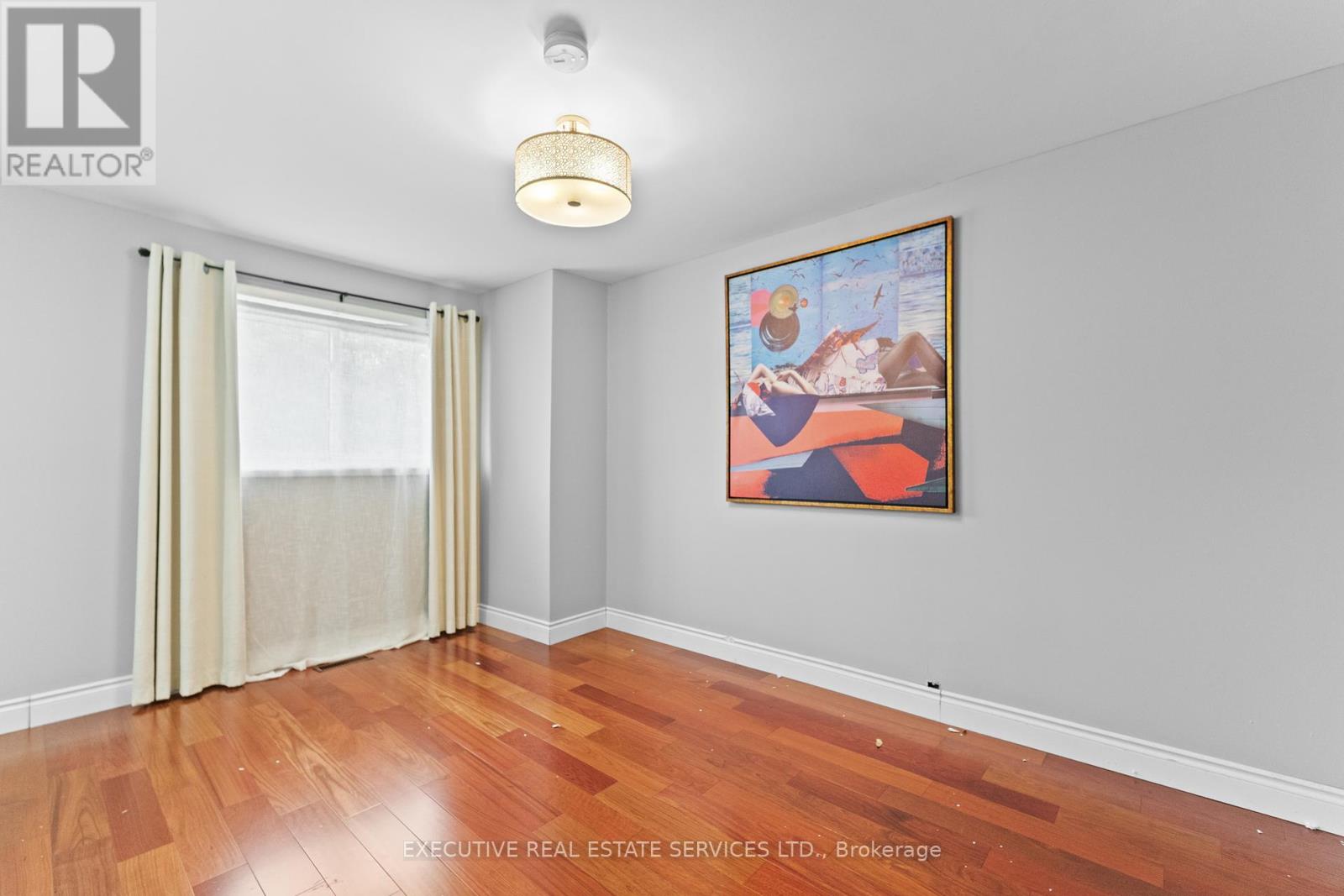 Photo 33 of 1342 Roylen Road, Oakville ON