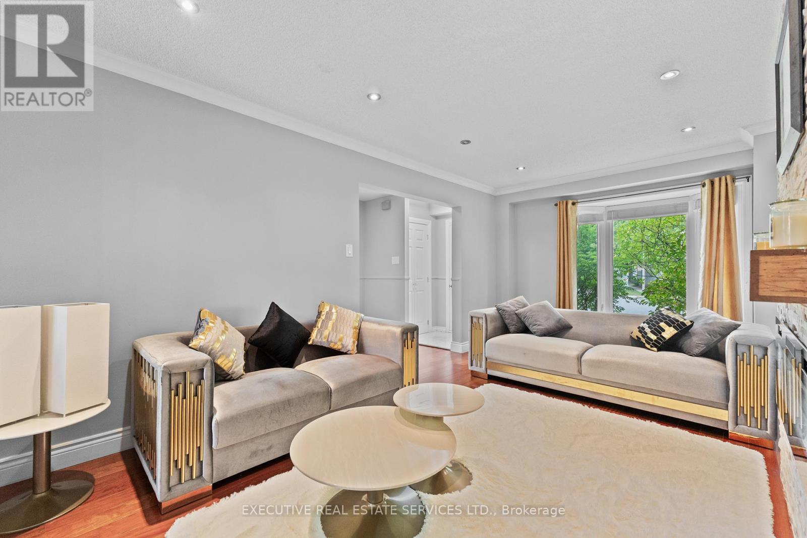 Photo 11 of 1342 Roylen Road, Oakville ON