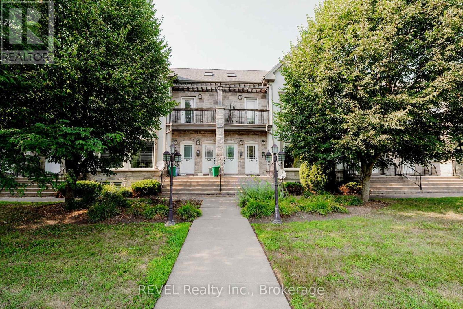 Photo 1 of 104 6045 Dunn Street, Niagara Falls ON