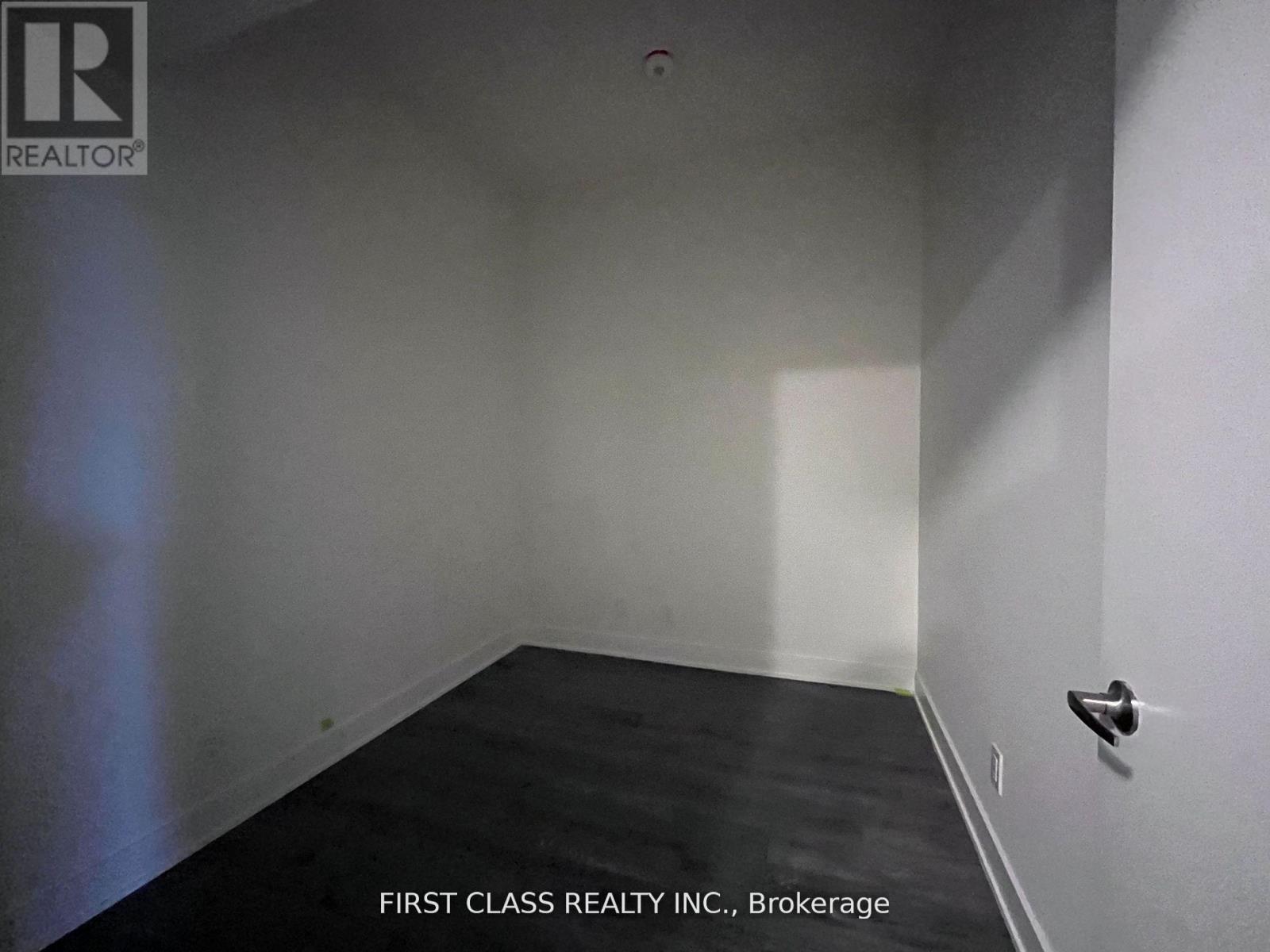 Photo 3 of 503 188 Fairview Mall Drive, Toronto ON