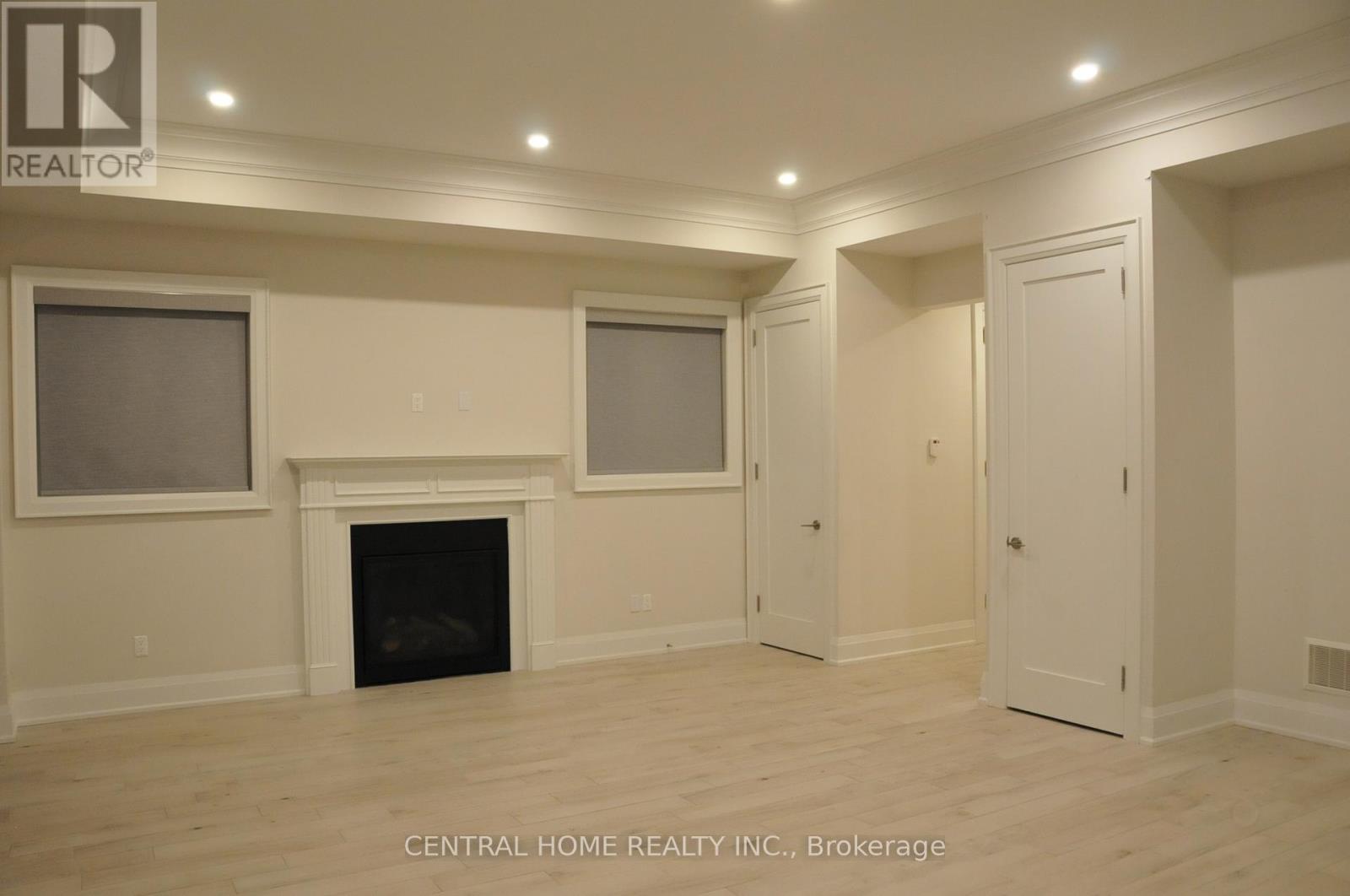 Photo 10 of 161 Florence Avenue, Toronto ON