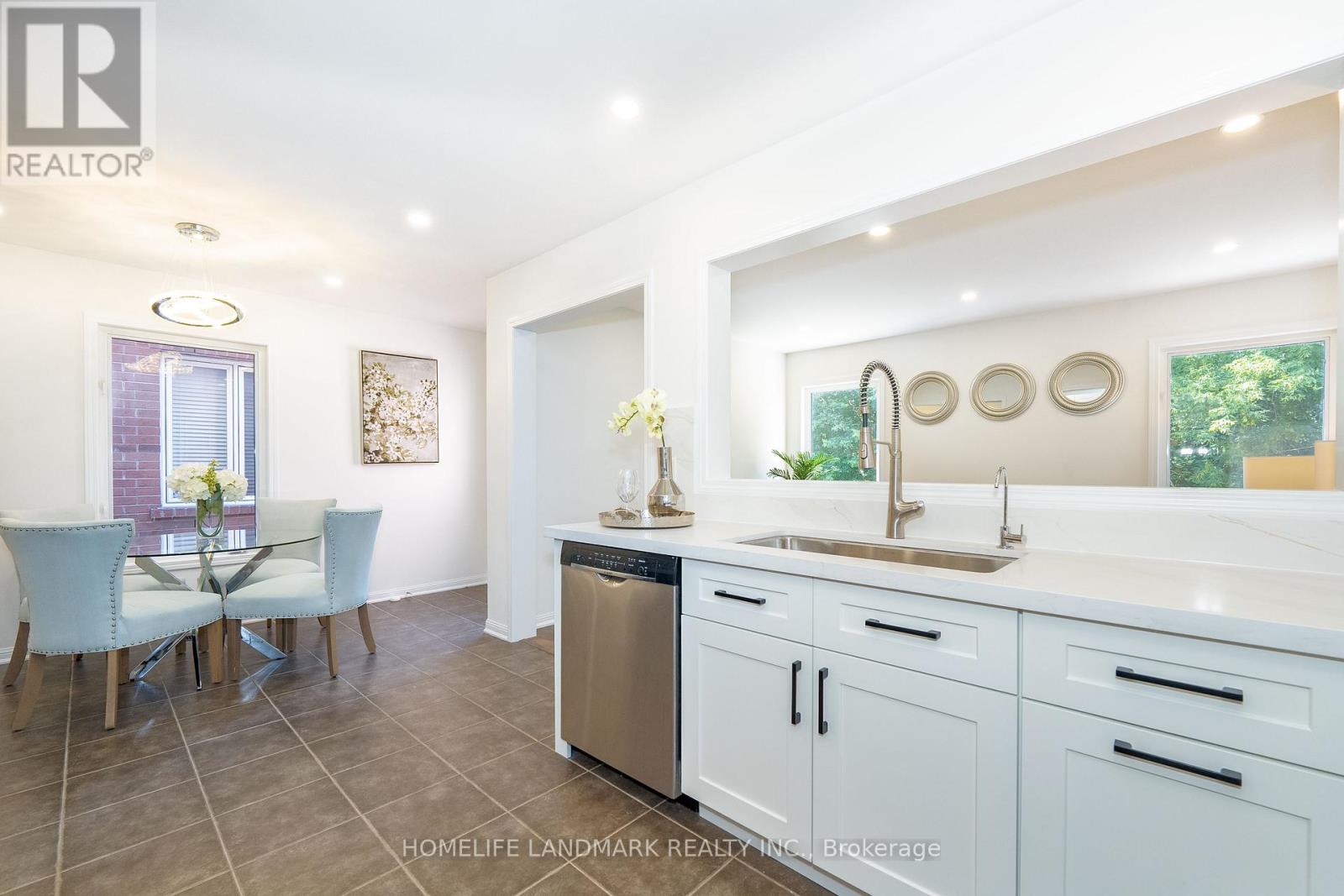 Photo 23 of 139 Dougherty Crescent, Whitchurchstouffville ON