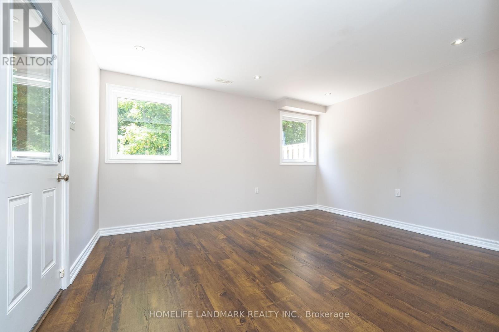 Photo 28 of 139 Dougherty Crescent, Whitchurchstouffville ON