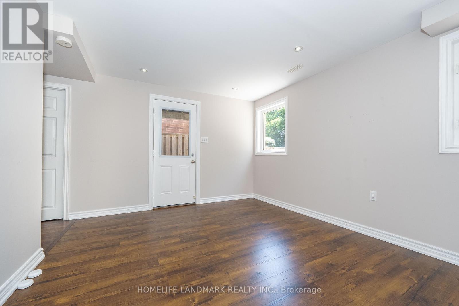 Photo 21 of 139 Dougherty Crescent, Whitchurchstouffville ON