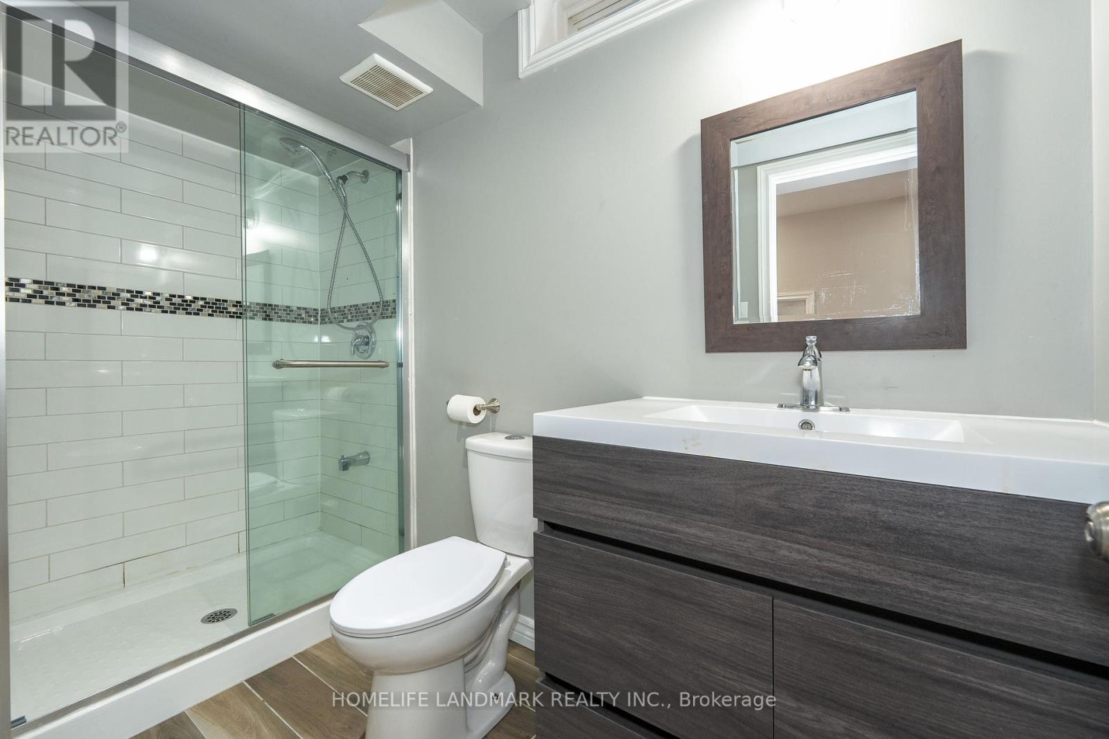 Photo 11 of 139 Dougherty Crescent, Whitchurchstouffville ON