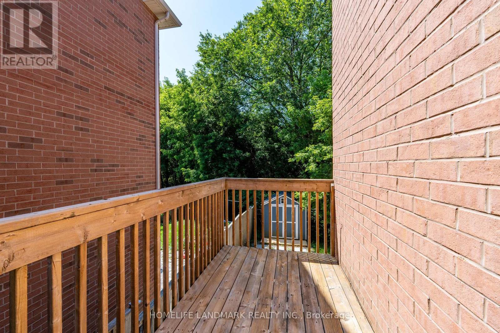Photo 19 of 139 Dougherty Crescent, Whitchurchstouffville ON