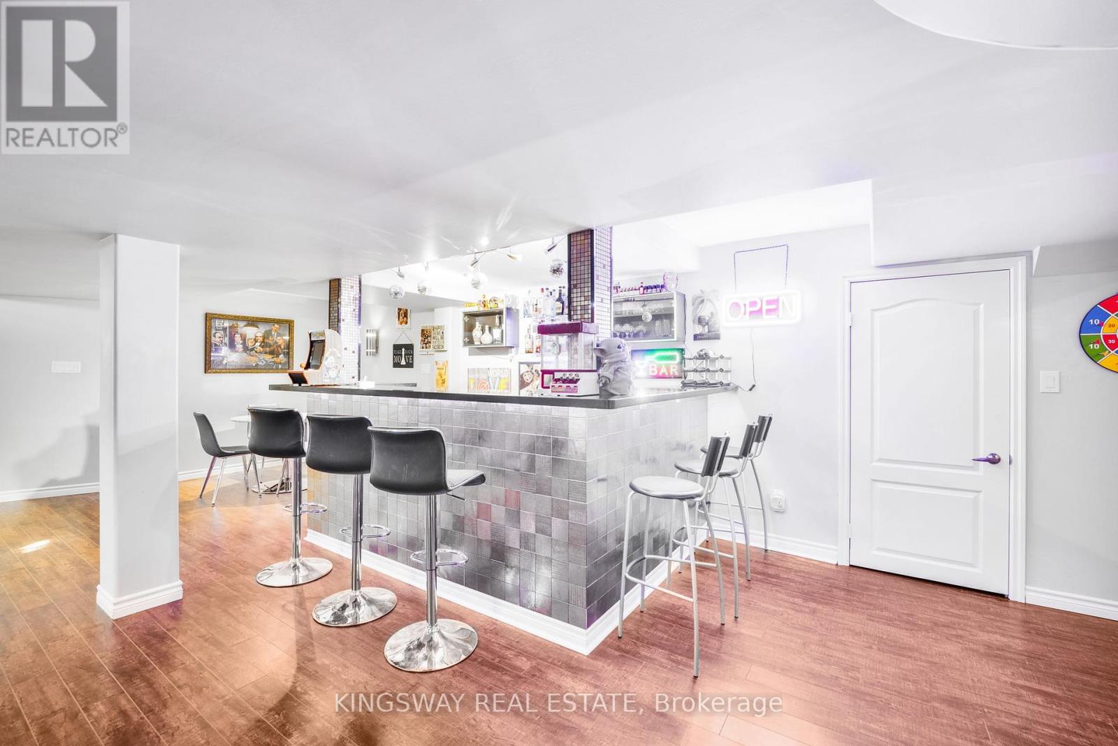 Photo 12 of 61 Milligan Street, Bradford West Gwillimbury ON