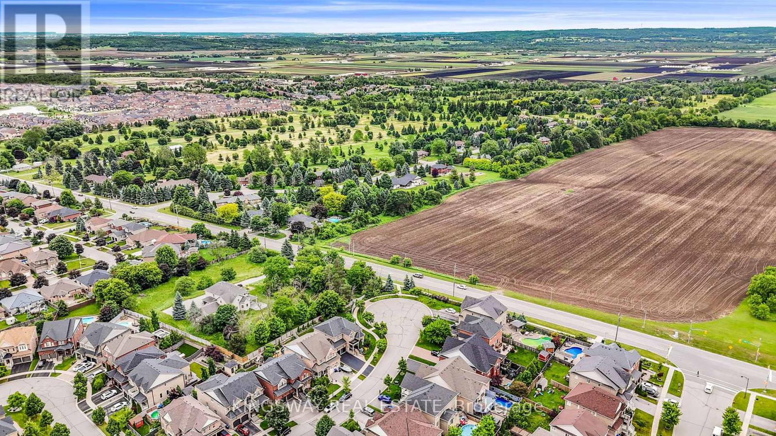Photo 35 of 61 Milligan Street, Bradford West Gwillimbury ON