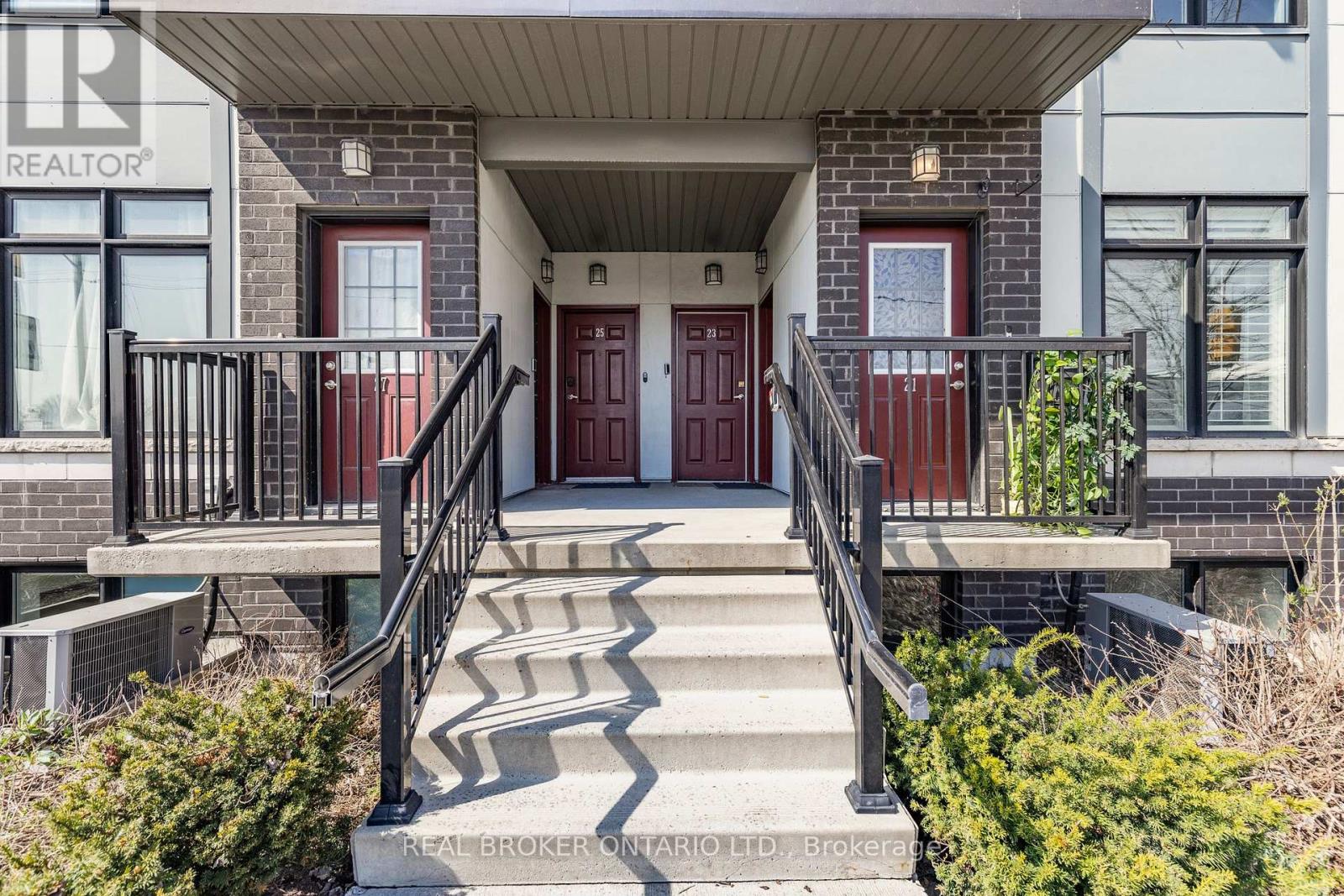 Photo 22 of 21 630 Rogers Road, Toronto ON