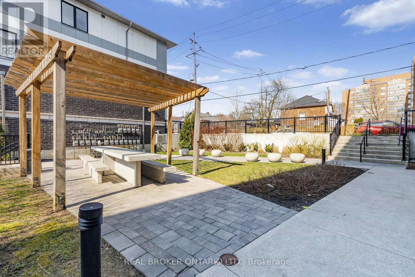 Photo 19 of 21 630 Rogers Road, Toronto ON