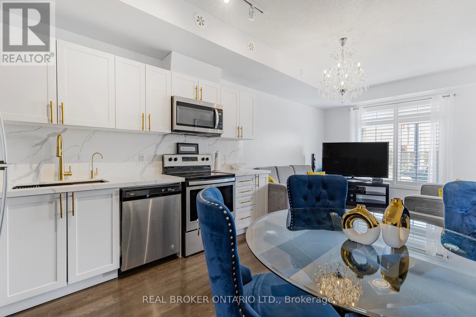 Photo 9 of 21 630 Rogers Road, Toronto ON