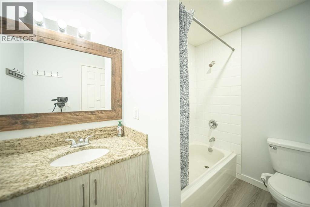 Single Family House for Sale in  Templeby Way NE Temple Calgary 