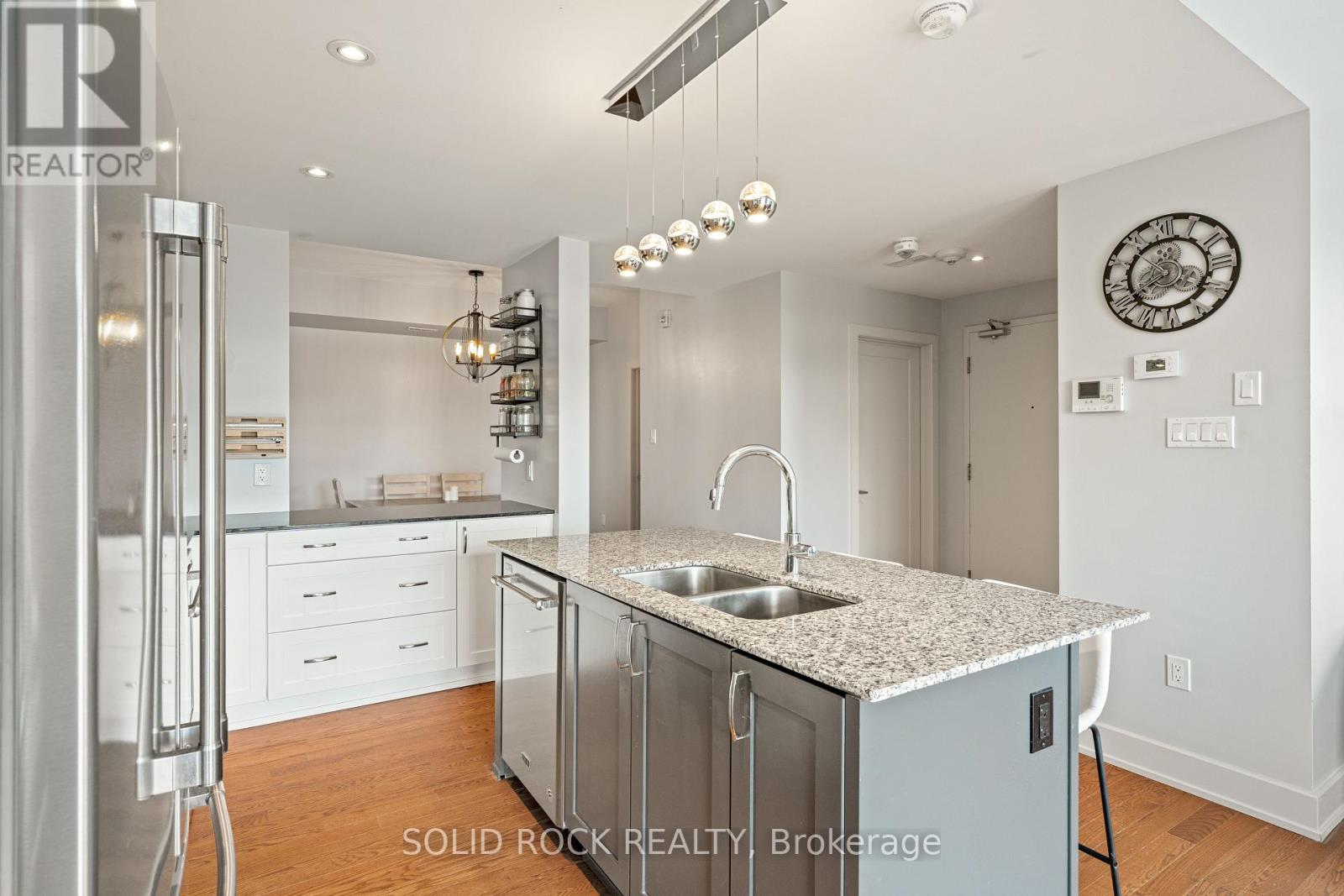 Photo 9 of 301 345 Elizabeth Cosgrove Private, Ottawa ON