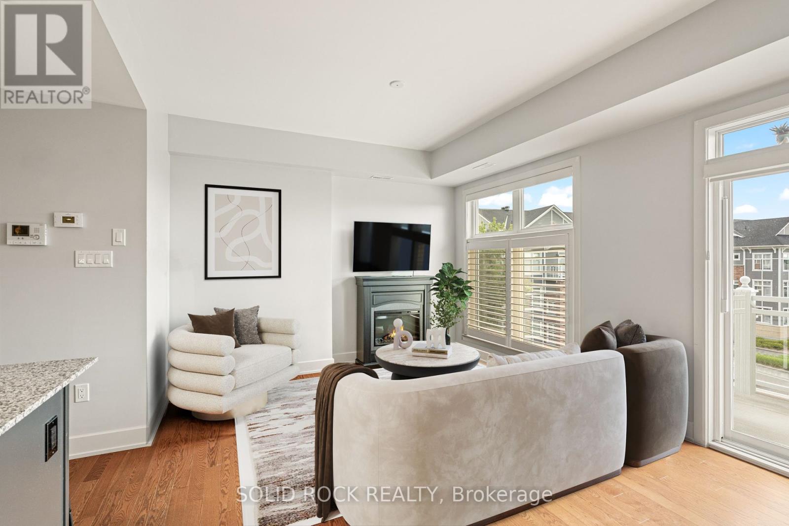 Photo 23 of 301 345 Elizabeth Cosgrove Private, Ottawa ON