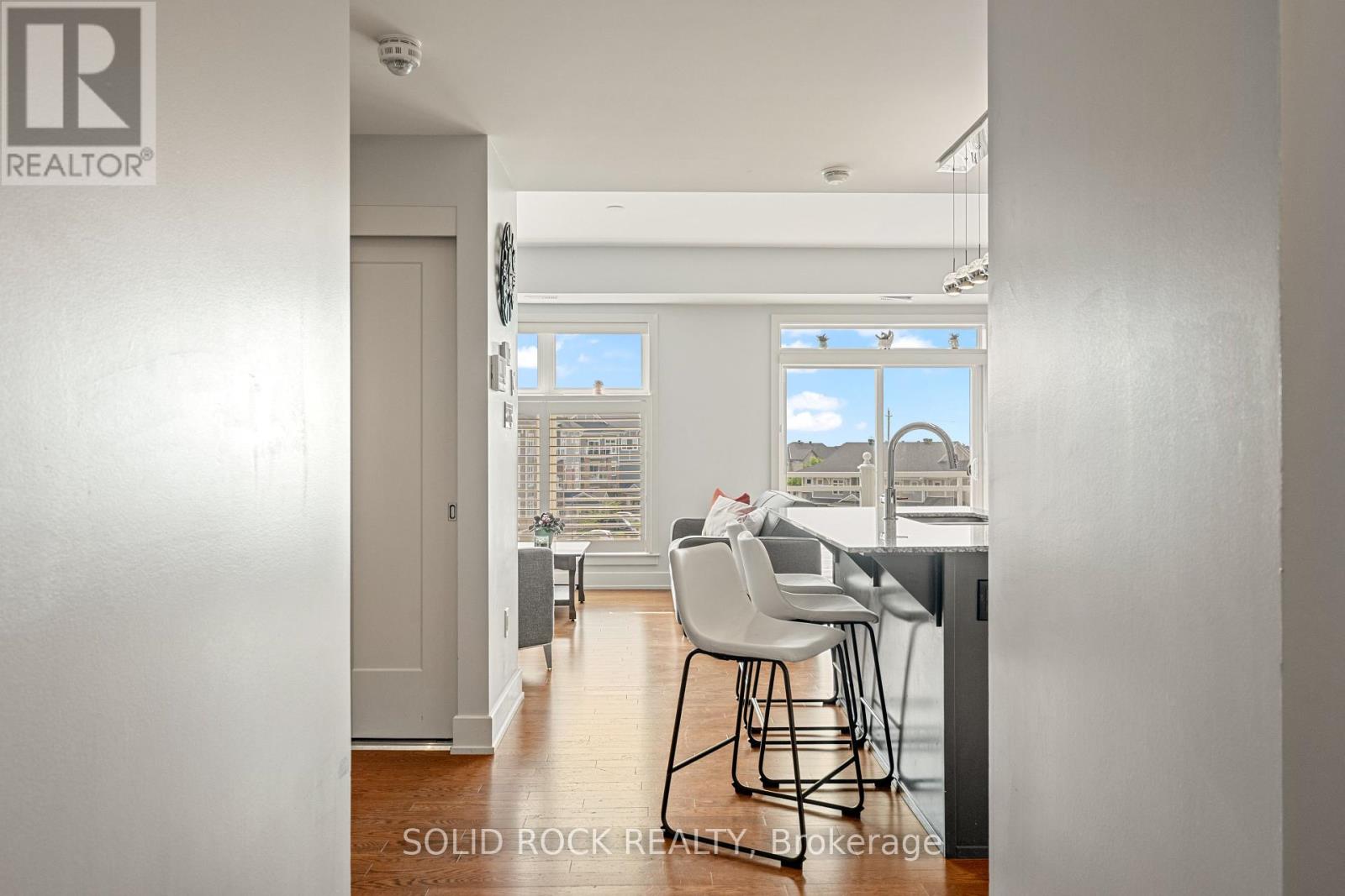 Photo 22 of 301 345 Elizabeth Cosgrove Private, Ottawa ON