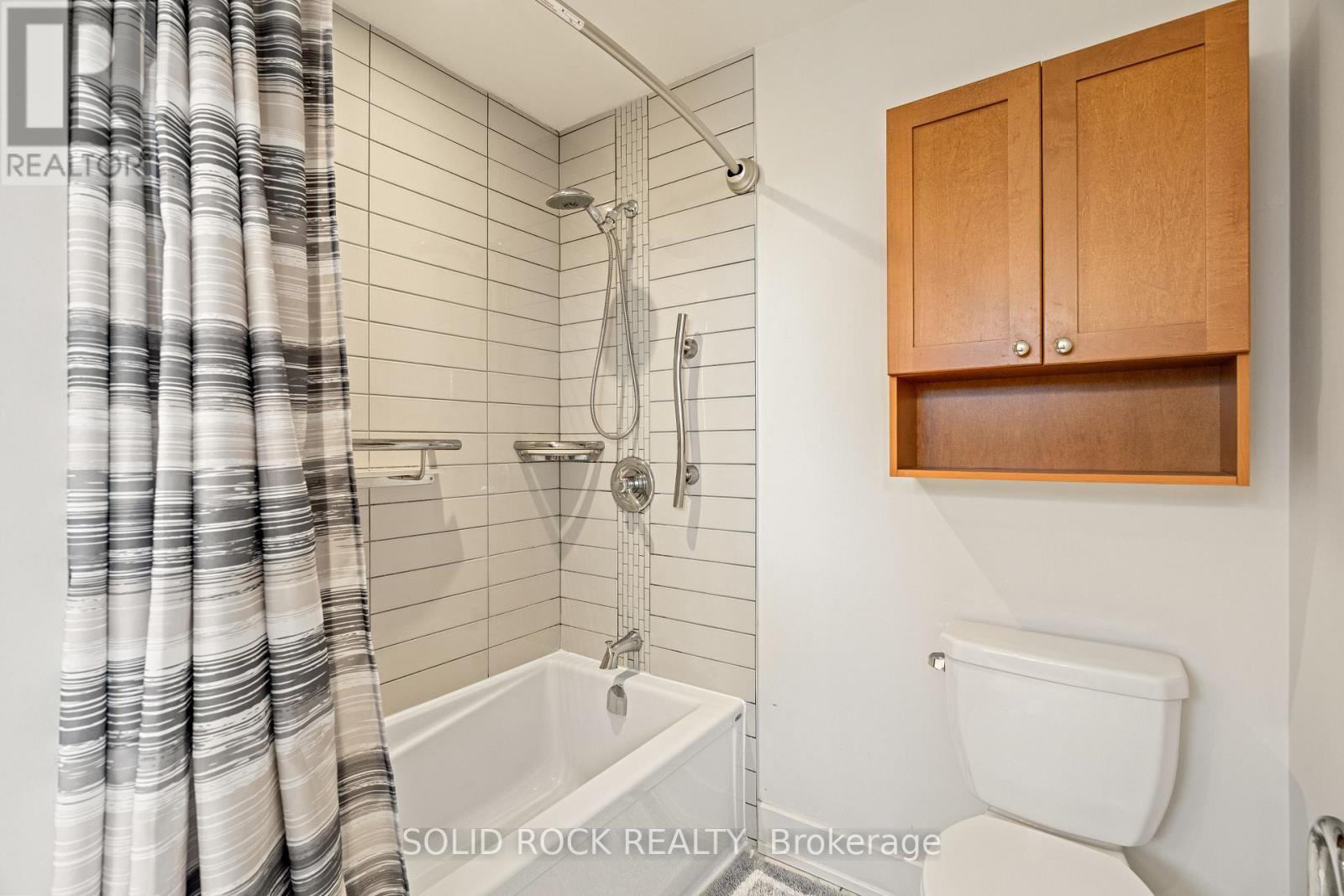 Photo 16 of 301 345 Elizabeth Cosgrove Private, Ottawa ON