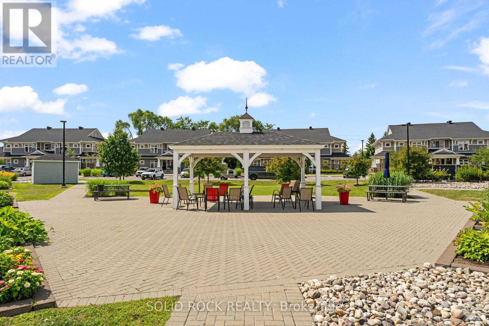 Photo 1 of 301 345 Elizabeth Cosgrove Private, Ottawa ON