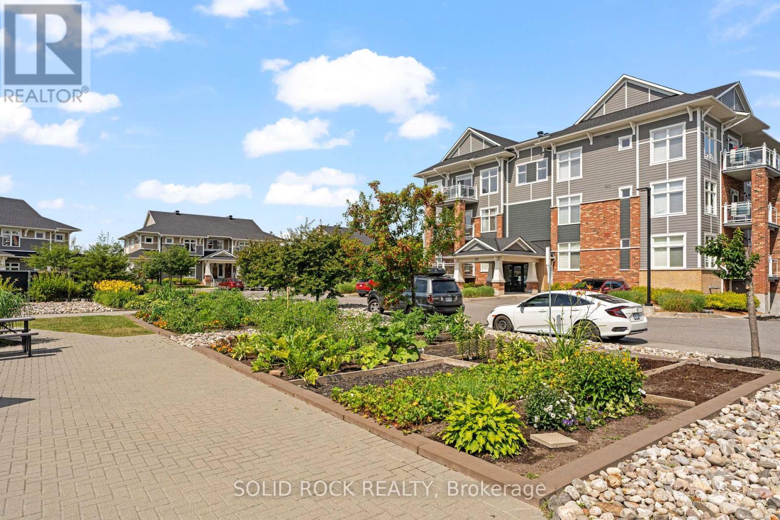Photo 5 of 301 345 Elizabeth Cosgrove Private, Ottawa ON