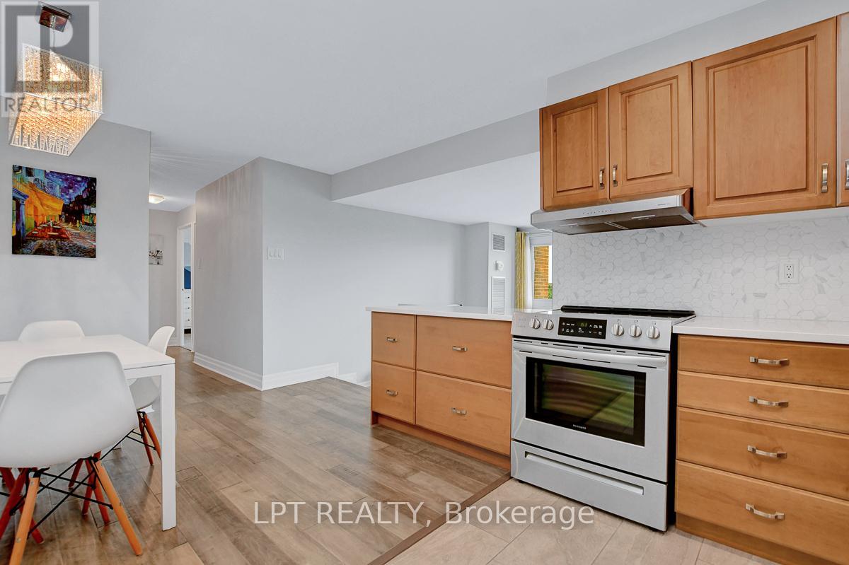 Photo 1 of 807 1100 Ambleside Drive, Ottawa ON