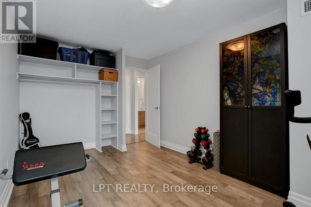 Photo 27 of 807 1100 Ambleside Drive, Ottawa ON