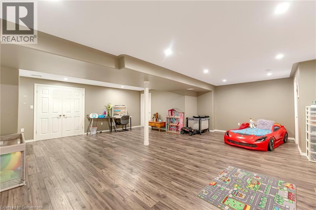 Photo 21 of 17 Webb Avenue, Brantford ON
