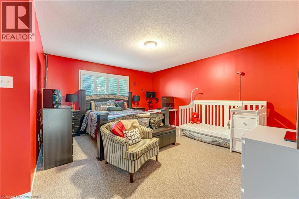 Photo 33 of 17 Webb Avenue, Brantford ON