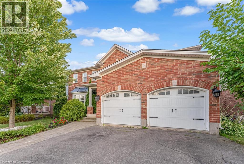 Photo 4 of 17 Webb Avenue, Brantford ON