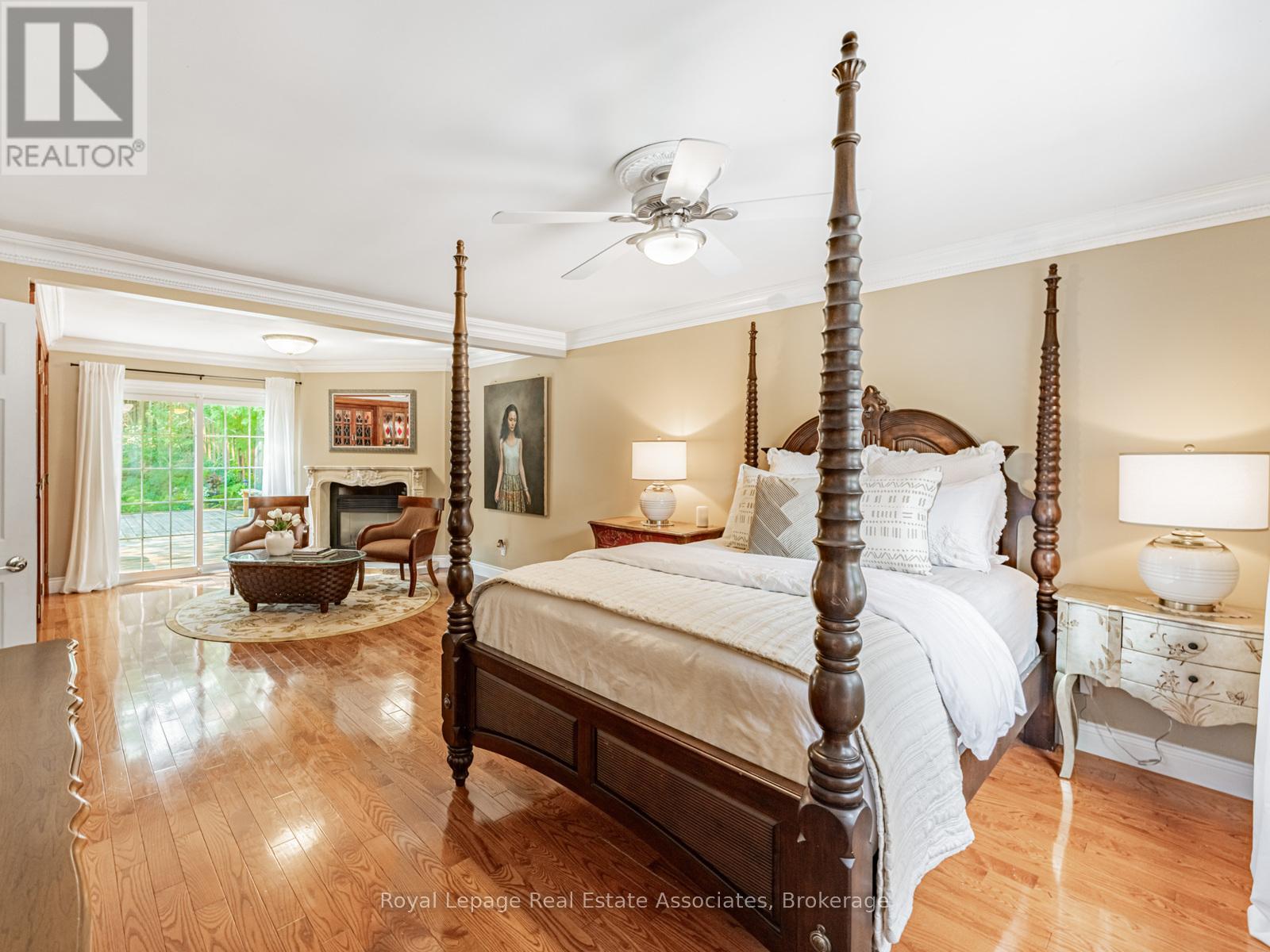 Photo 17 of 1046 Springhill Drive, Mississauga ON