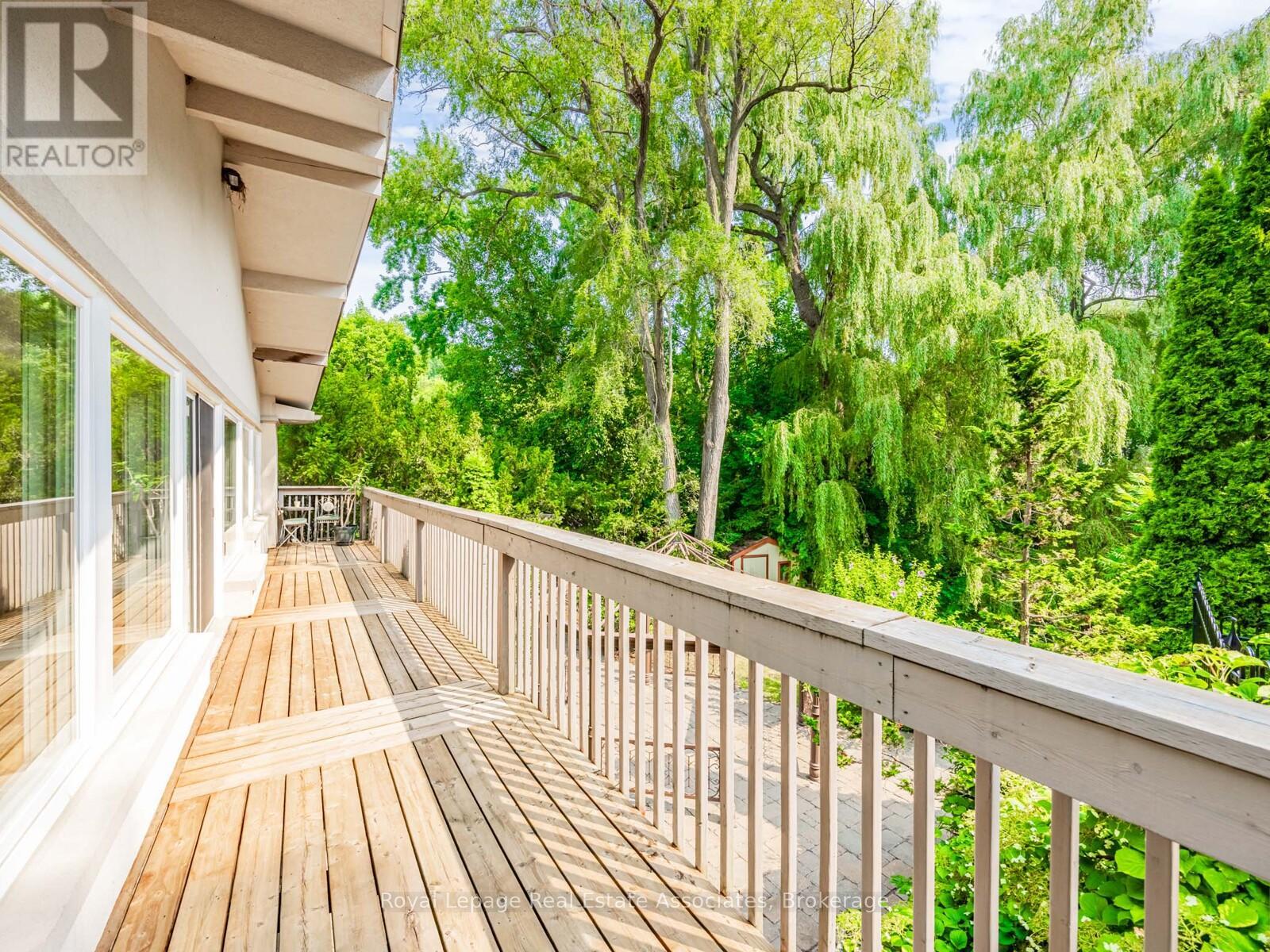 Photo 37 of 1046 Springhill Drive, Mississauga ON