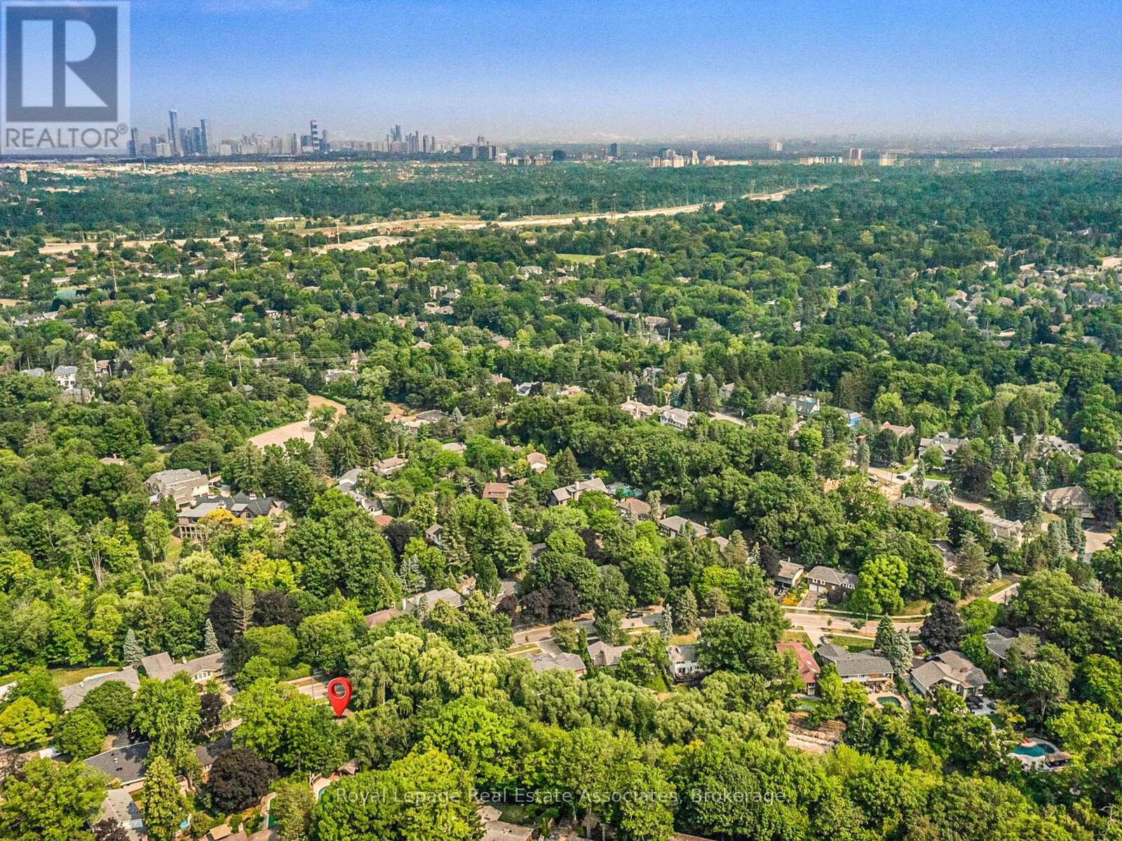 Photo 39 of 1046 Springhill Drive, Mississauga ON