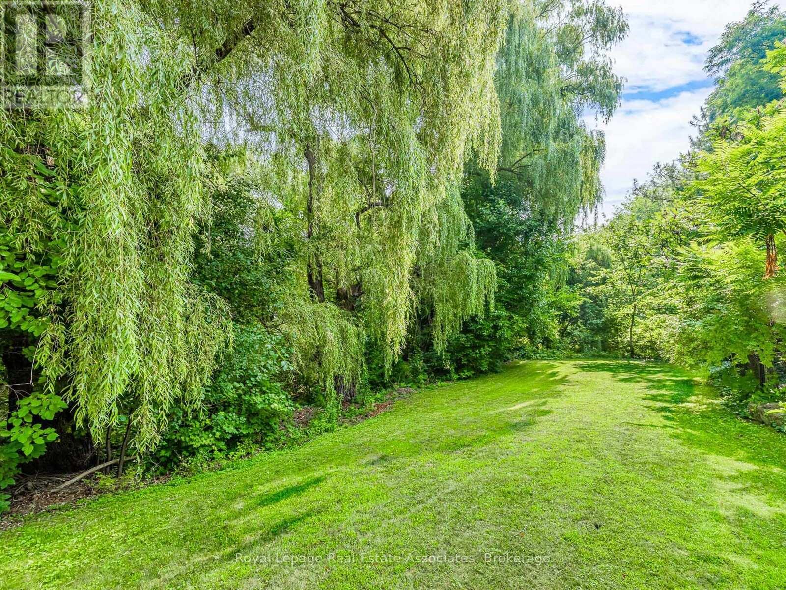 Photo 41 of 1046 Springhill Drive, Mississauga ON
