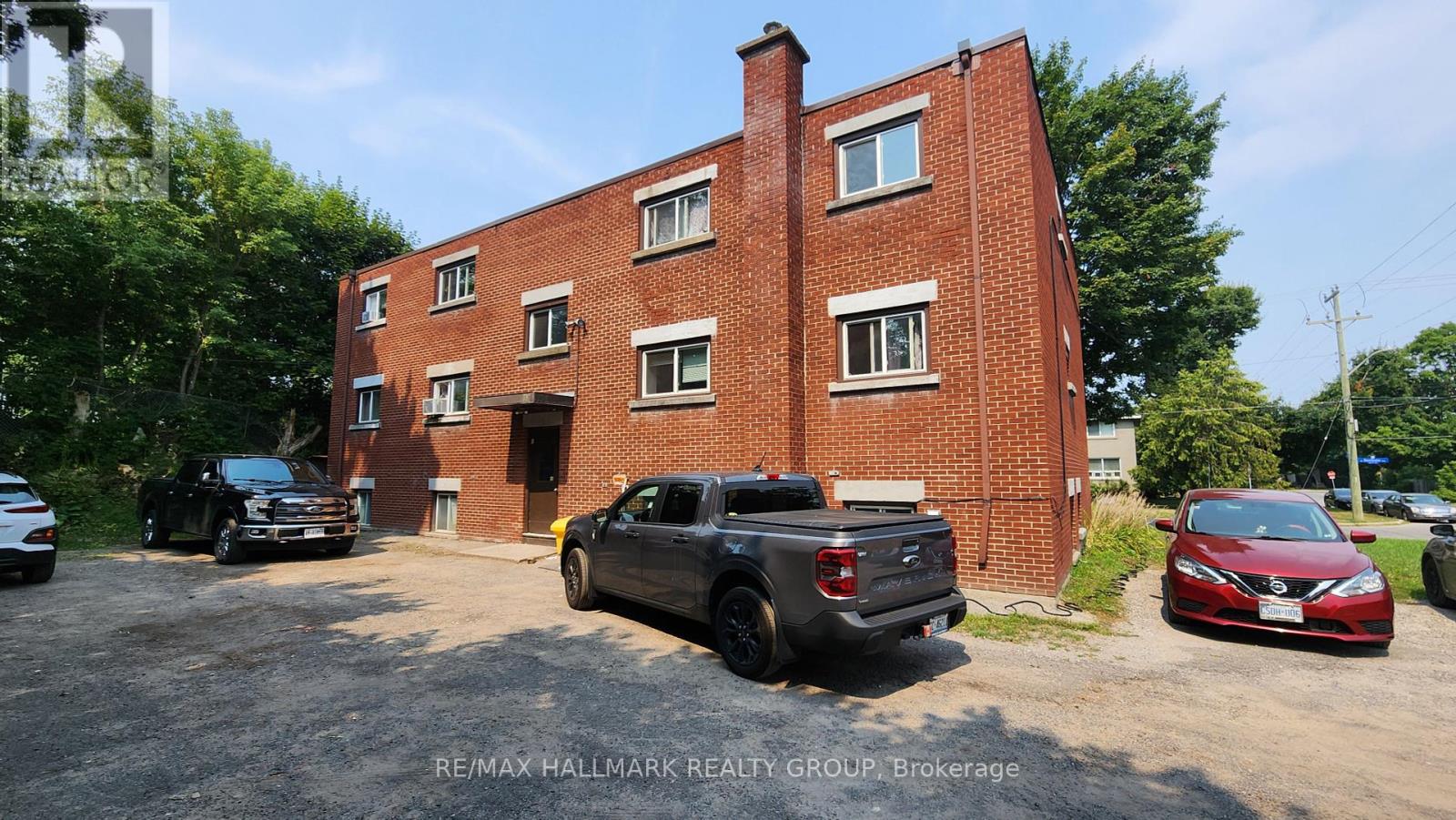 Photo 9 of 1 1280 Dorchester Avenue, Ottawa ON