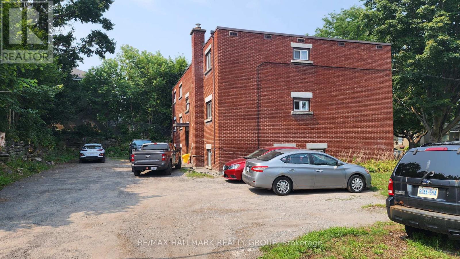 Photo 17 of 1 1280 Dorchester Avenue, Ottawa ON